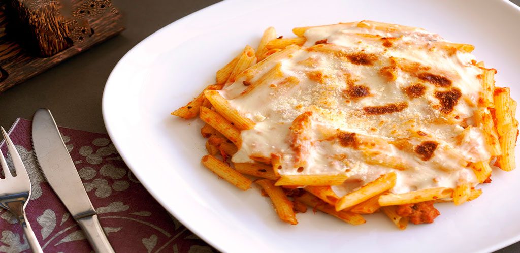 macarrones con carne picada y bechamel