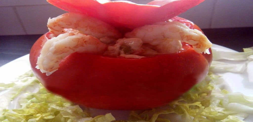 tomates rellenos de gambas